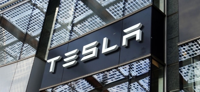 NASDAQ-Wert Tesla-Aktie unter Druck: Wasserverband bemängelt Grundwasser-Kontrolle bei Tesla in Grünheide | finanzen.net