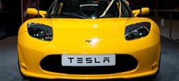 Tesla-Aktie unter Druck: UBS bestätigt Verkaufsempfehlung